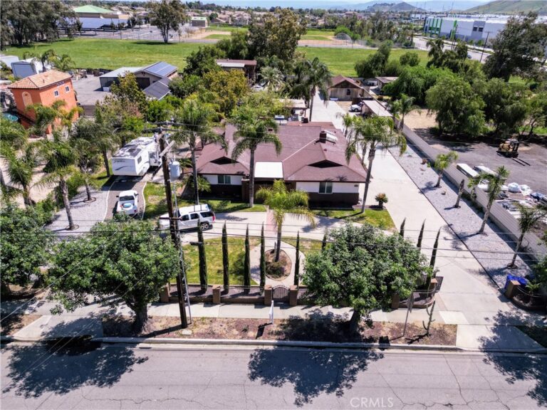 10881 Oleander Avenue, Fontana