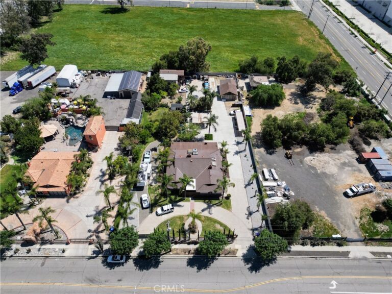 10881 Oleander Avenue, Fontana