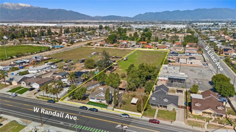 520 W Randall Avenue, Rialto