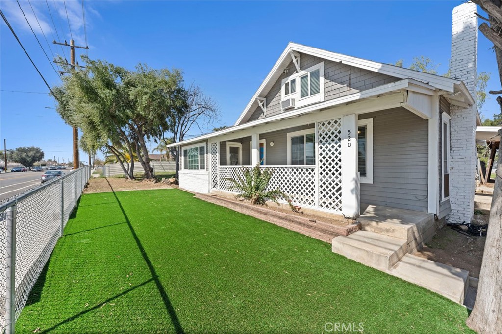 520 W Randall Avenue, Rialto