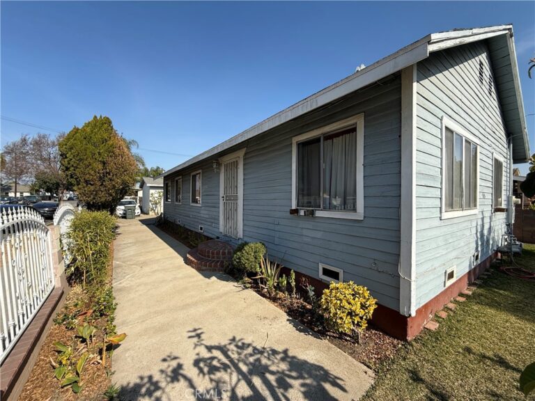 903 E 7th Street, Pomona