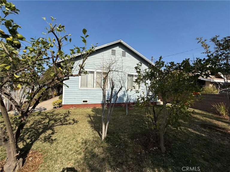 903 E 7th Street, Pomona