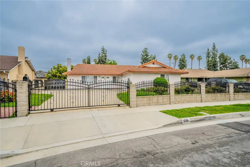 606 S Darney Avenue, West Covina