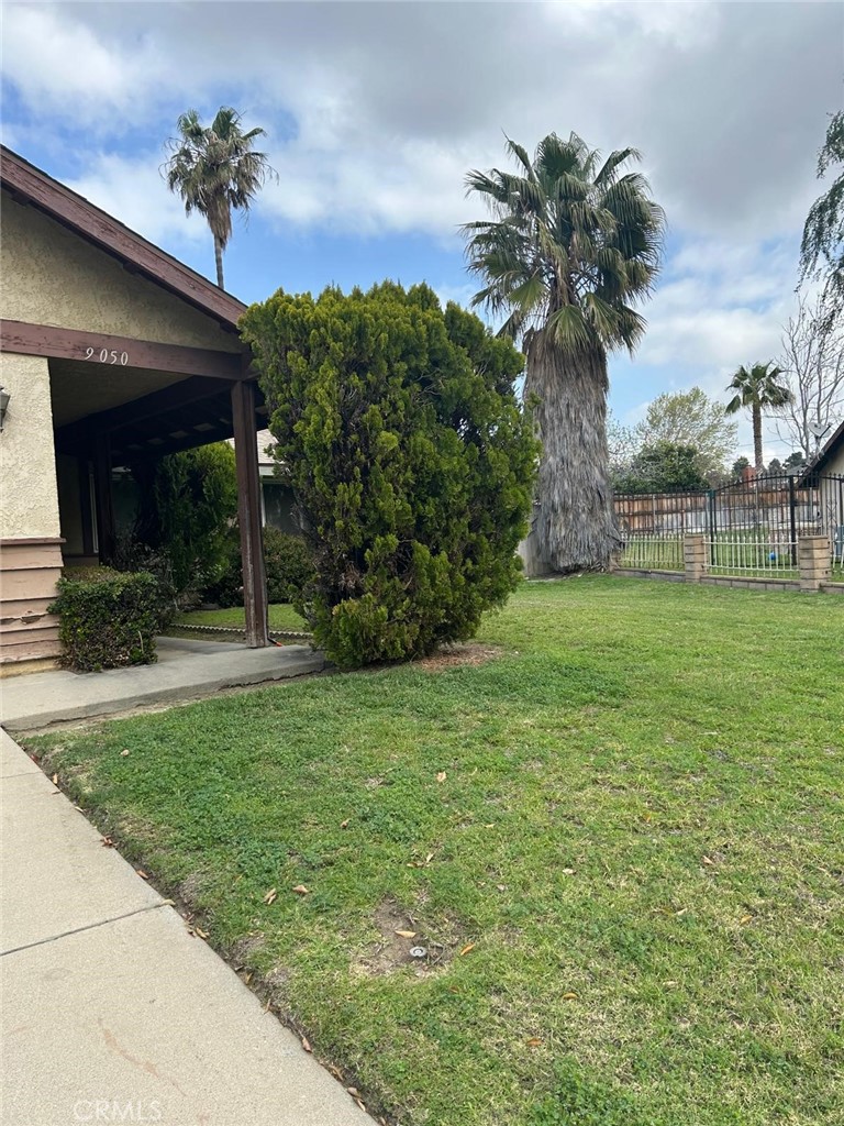 9050 Dumond Drive, Fontana