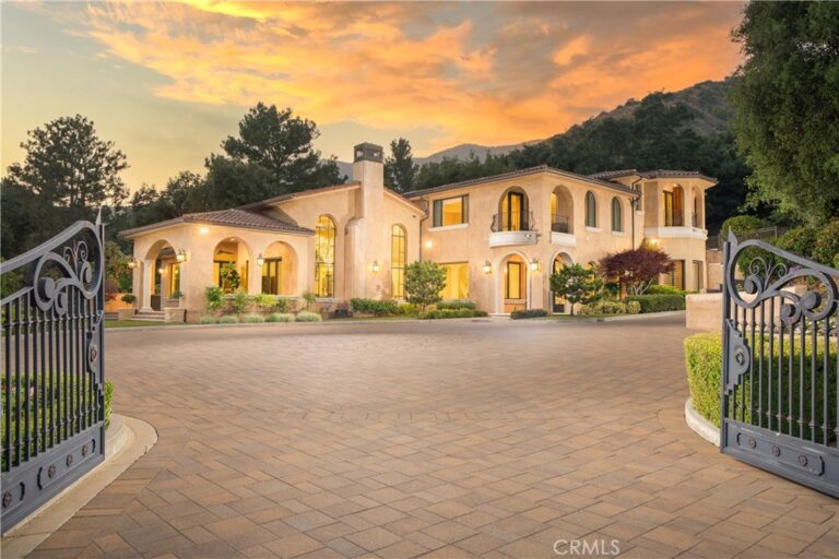1051 Oak Canyon Lane, Glendora
