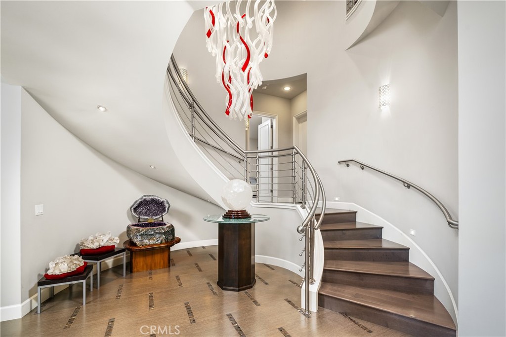 1051 Oak Canyon Lane, Glendora