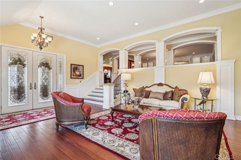 1951 Scarborough Lane, San Dimas
