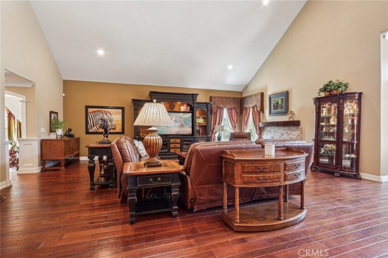 1951 Scarborough Lane, San Dimas