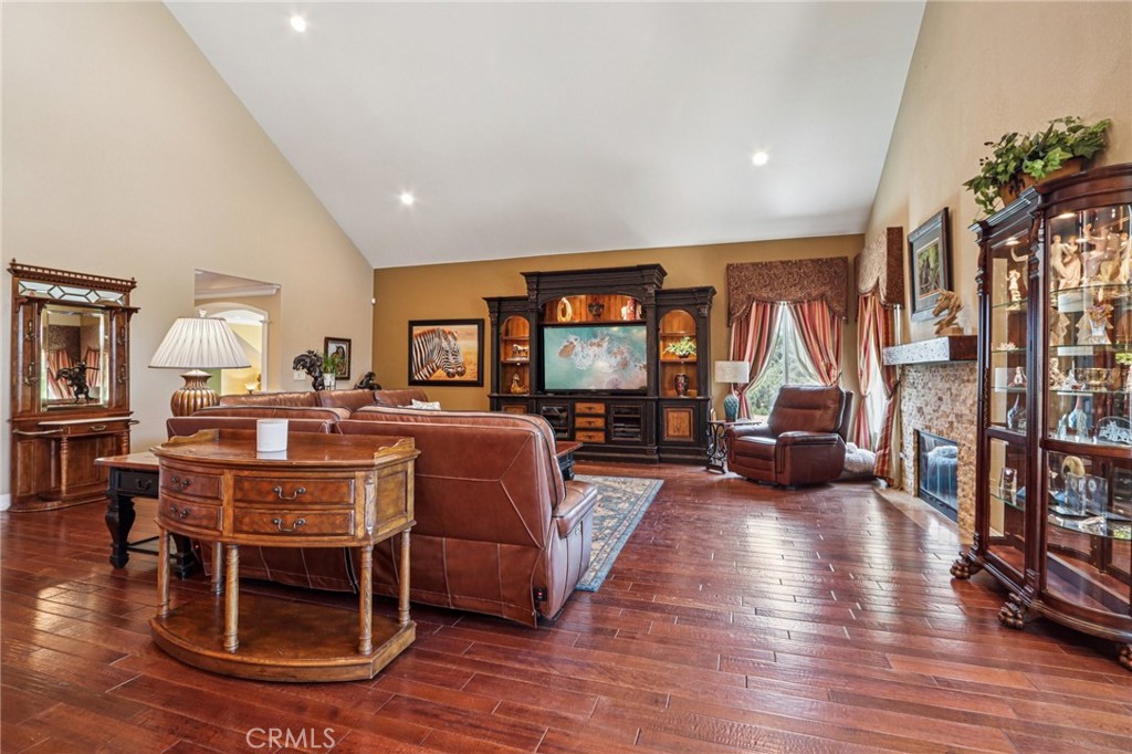 1951 Scarborough Lane, San Dimas