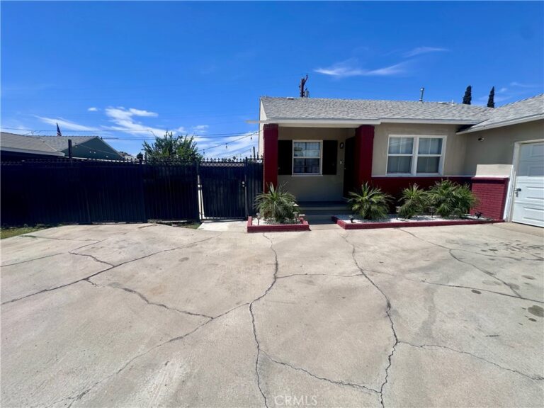 836 N Millard Avenue, Rialto