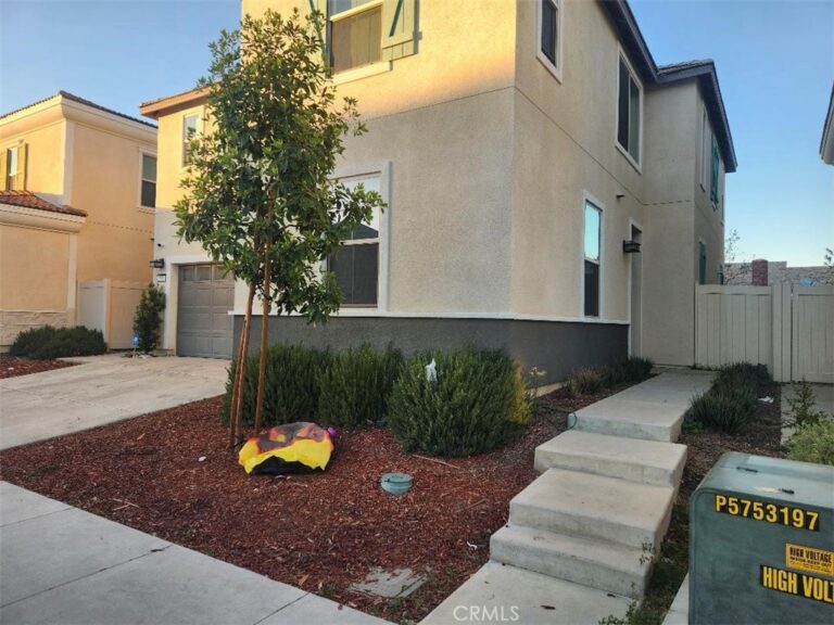 938 W Jasmine Way, Rialto
