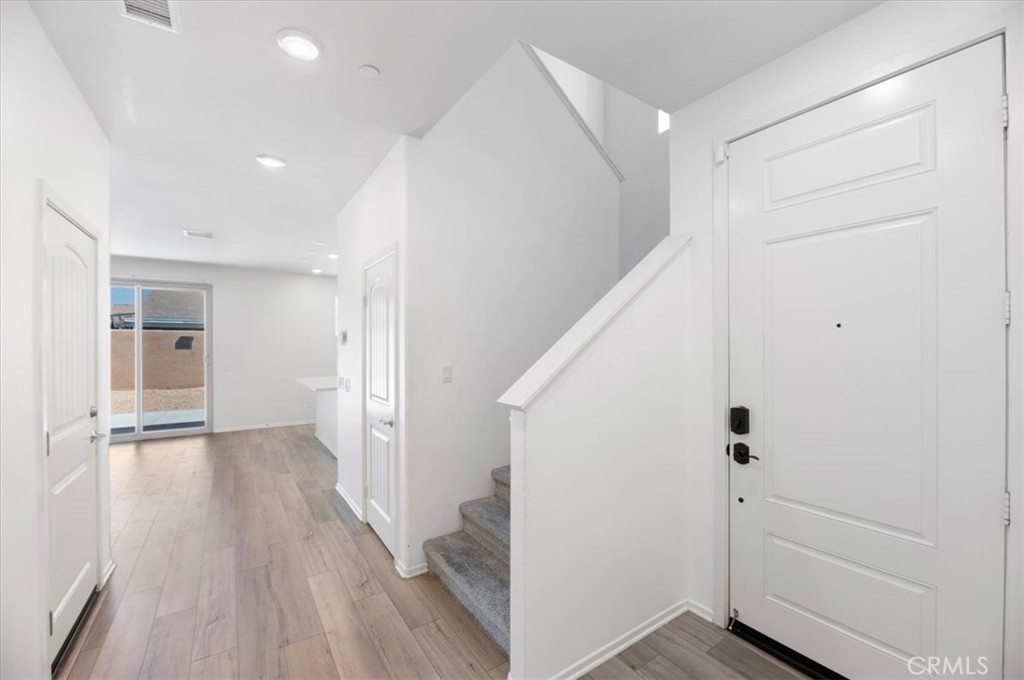 938 W Jasmine Way, Rialto