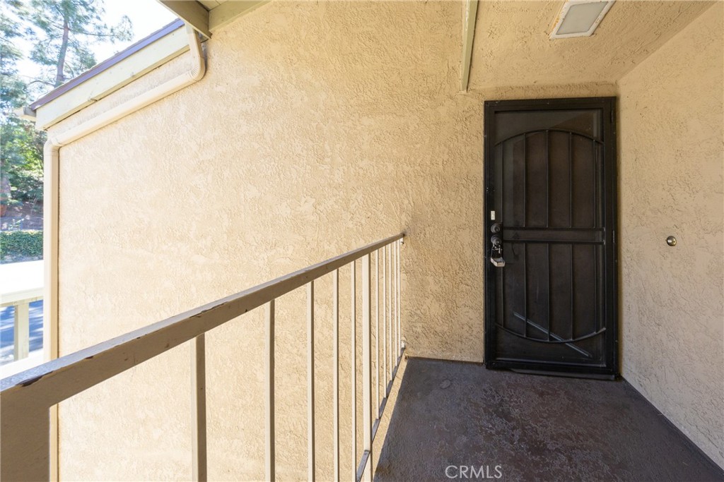 32 Town And Country Road, Pomona