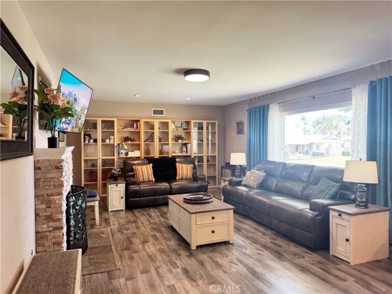 1234 N Laurel, Upland