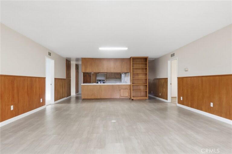 1736 Sumner, Claremont