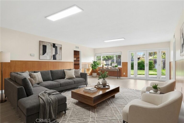 1736 Sumner, Claremont