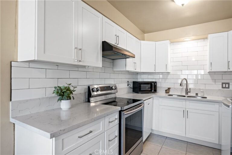 2018 Las Vegas Avenue #18, Pomona