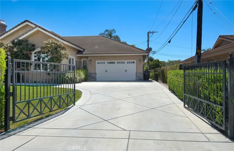 211 S Grand, West Covina