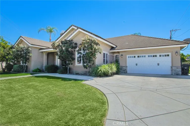 211 S Grand, West Covina