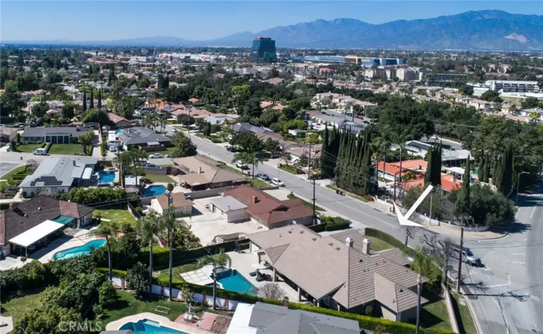 211 S Grand, West Covina