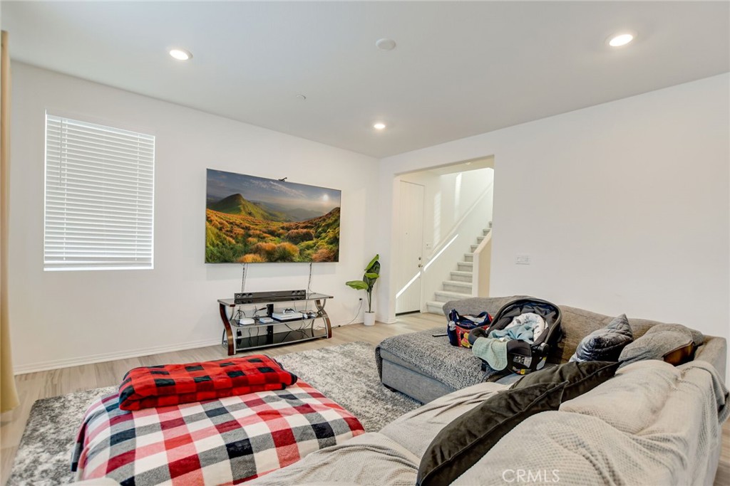2526 Gunner Ridge, Rialto