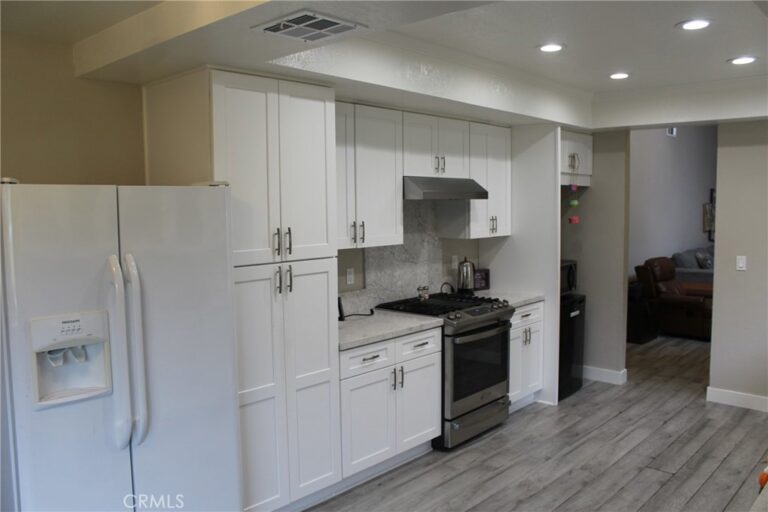 8267 San Bernardino, Rancho Cucamonga