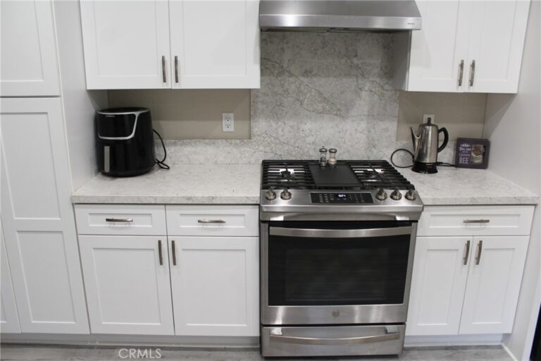 8267 San Bernardino, Rancho Cucamonga