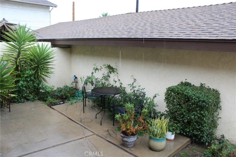 8267 San Bernardino, Rancho Cucamonga