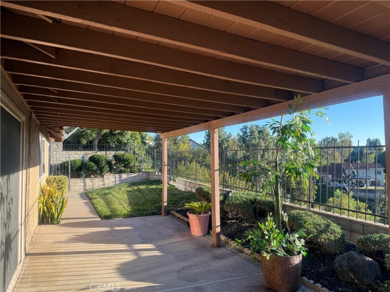 1633 Calle De Armonia, San Dimas