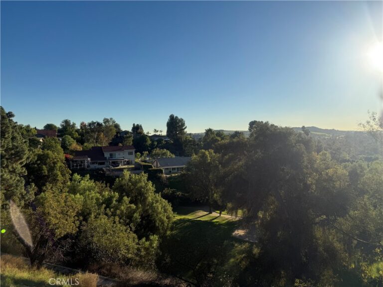 1633 Calle De Armonia, San Dimas