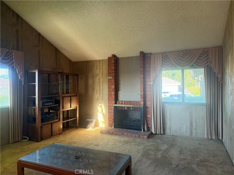 1633 Calle De Armonia, San Dimas