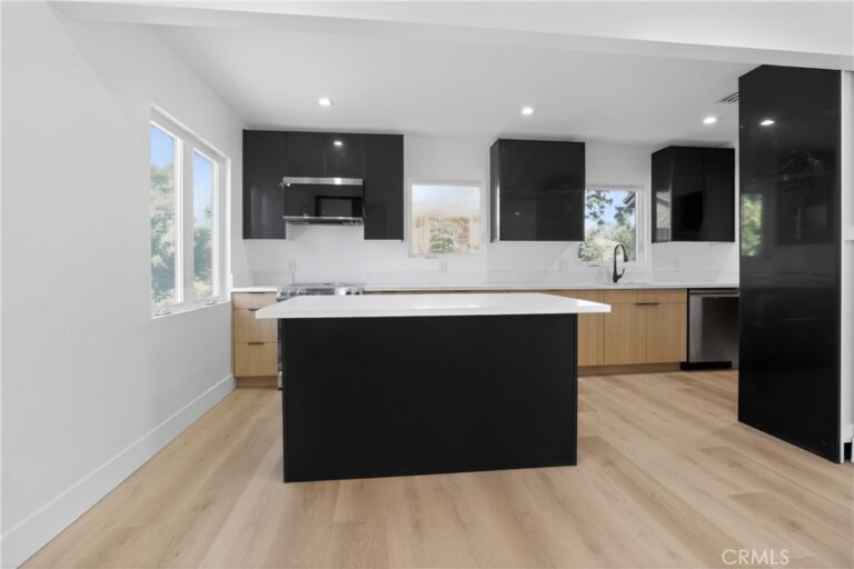 2485 Kellogg Park, Pomona