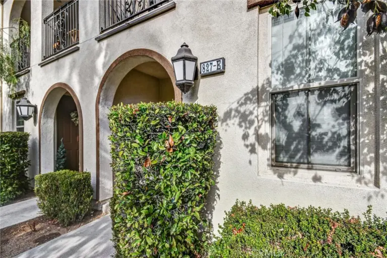827 E Promenade #E, Azusa