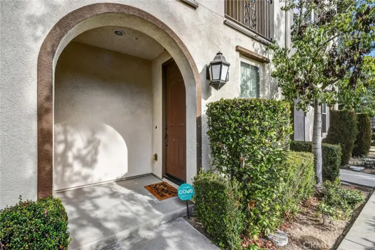 827 E Promenade #E, Azusa