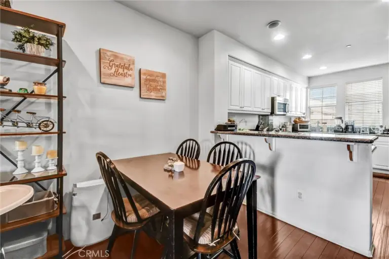 827 E Promenade #E, Azusa