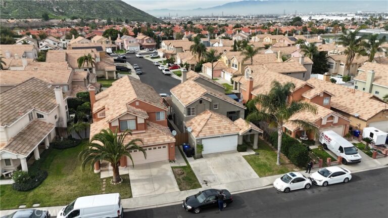 11766 San Ribas, Fontana