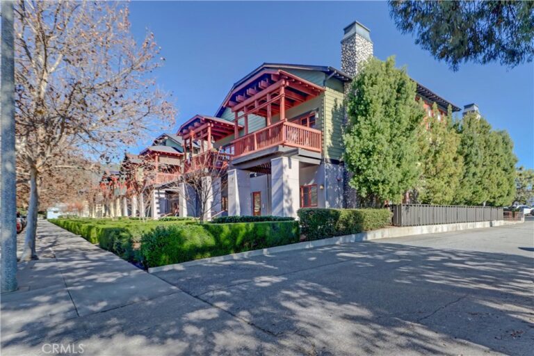 130 N Vermont, Glendora