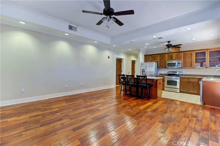 130 N Vermont, Glendora