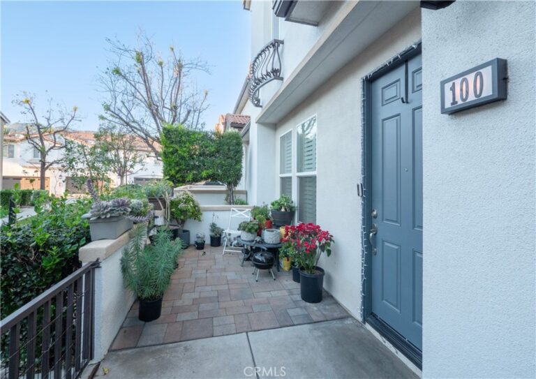 15723 Parkhouse, Fontana
