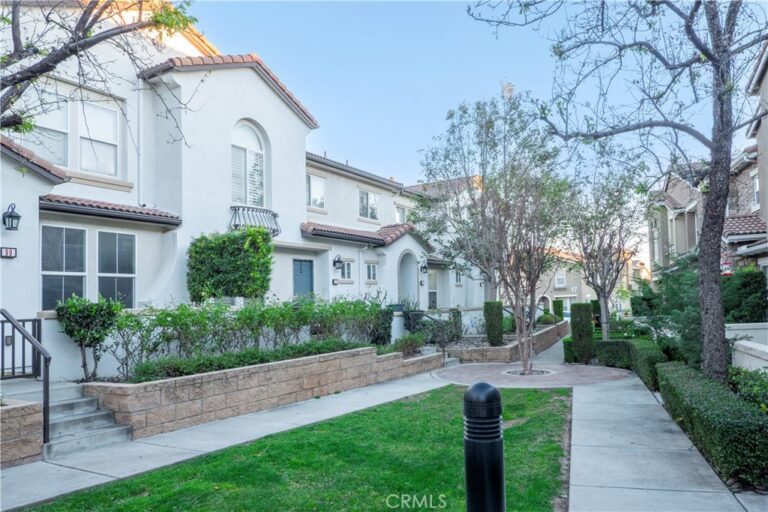 15723 Parkhouse, Fontana