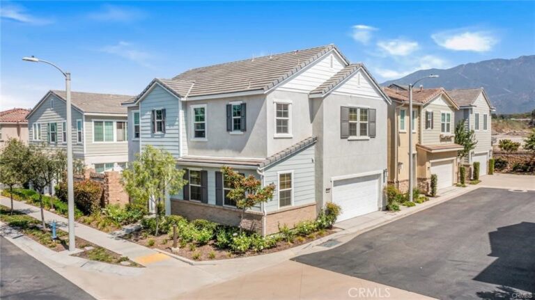 1633 Topeka, Upland
