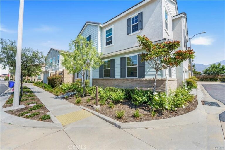 1633 Topeka, Upland