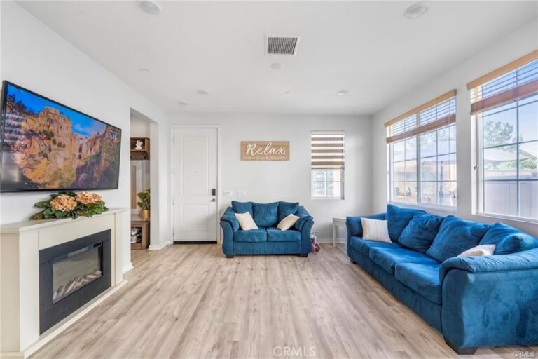 1633 Topeka, Upland