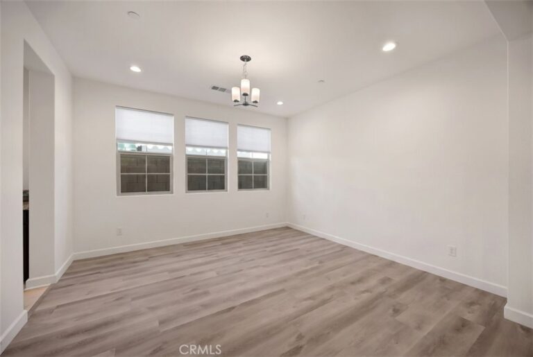 3068 E Copperhill Street, Ontario