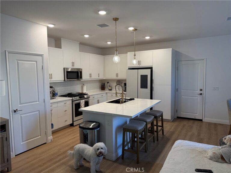 5644 Altamura Way, Fontana