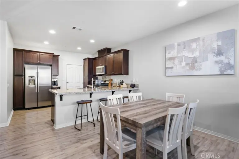 6069 Satterfield, Chino