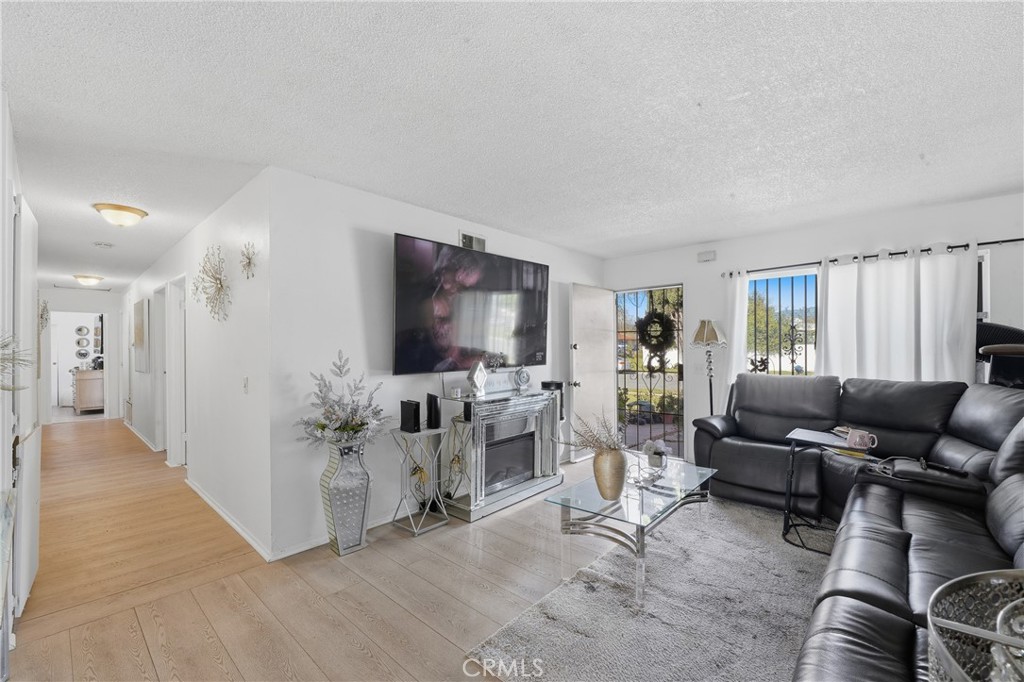 645 W Winchester, Rialto