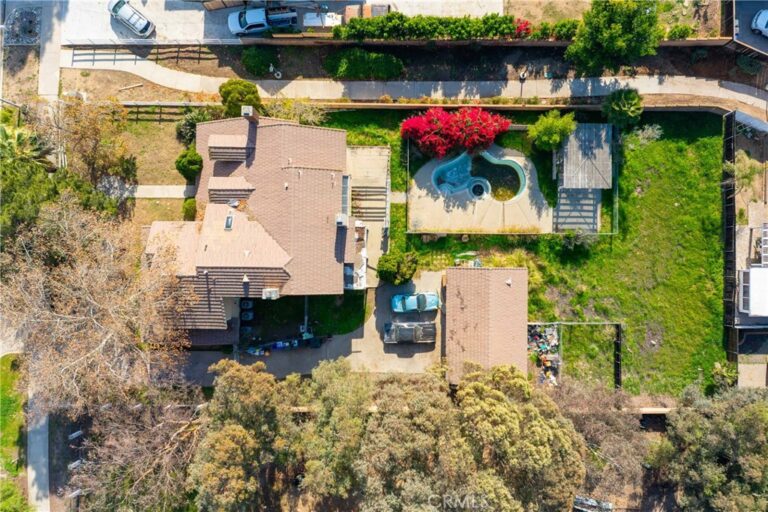 7168 Etiwanda, Rancho Cucamonga