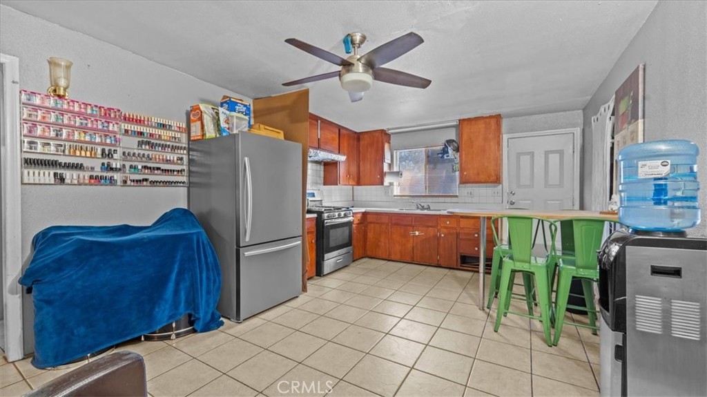 7603 Date Avenue, Fontana
