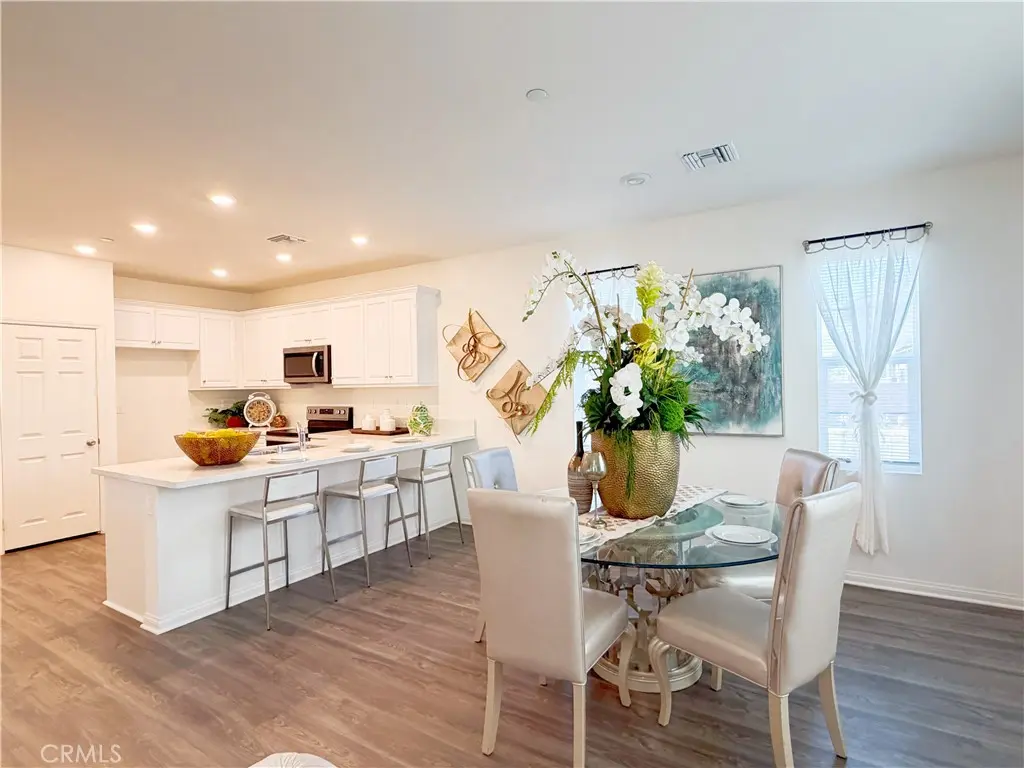15981 Tanzinite Ln, Chino